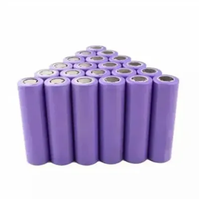 Magnetic data cable battery charging current